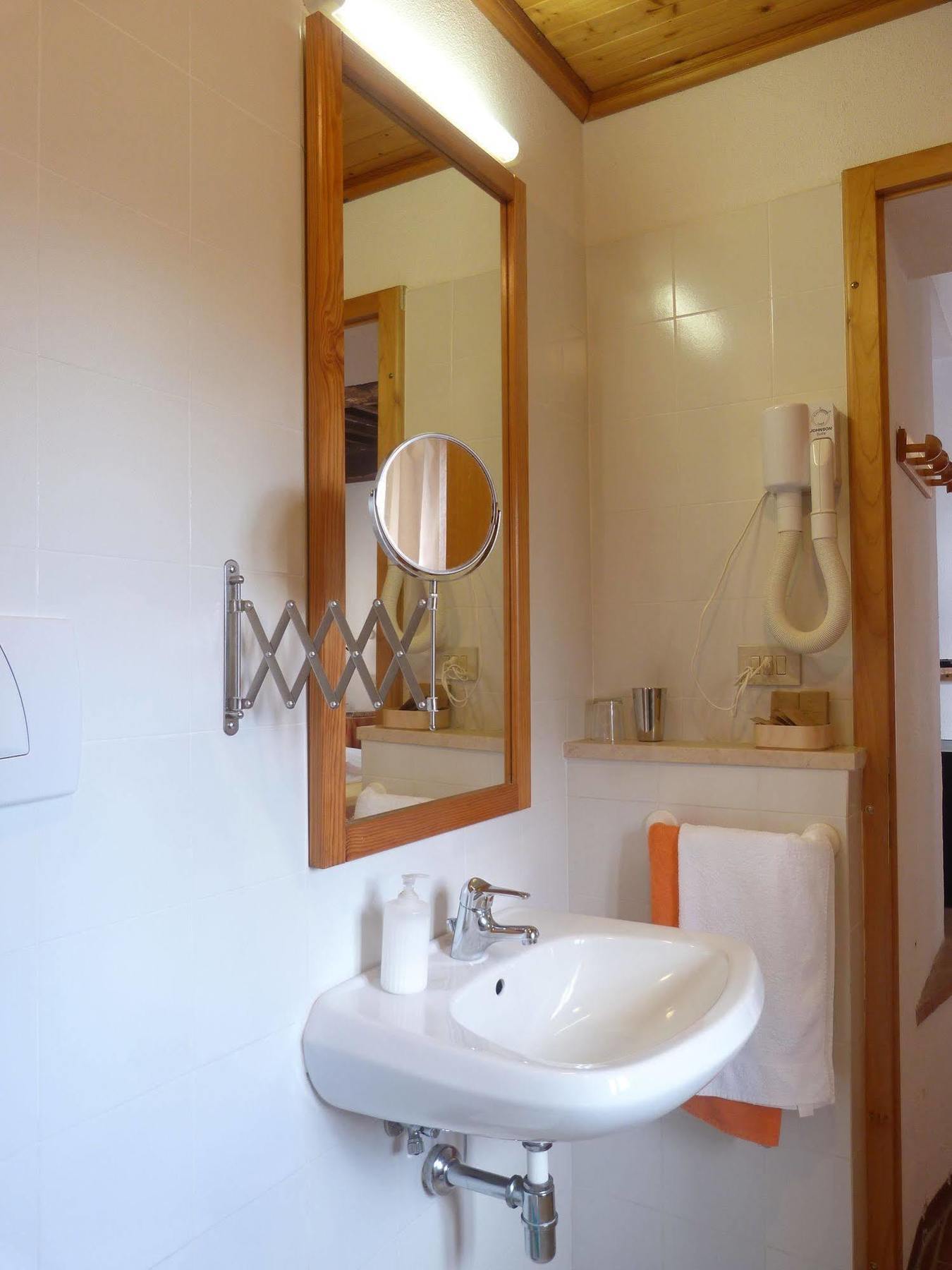 Agriturismo Apparita Montecastelli Pisano Luaran gambar